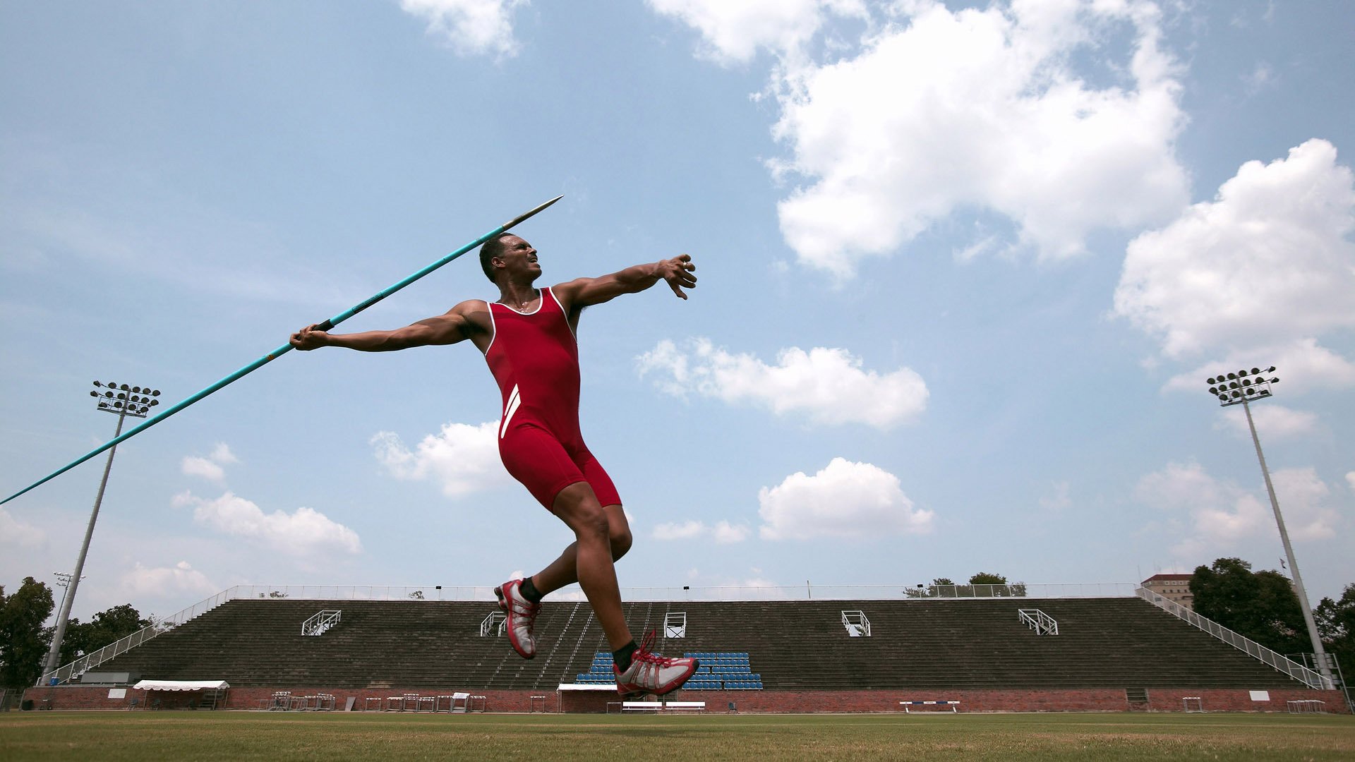 中国小将闪耀泳联赛场 初生牛犊不怕虎